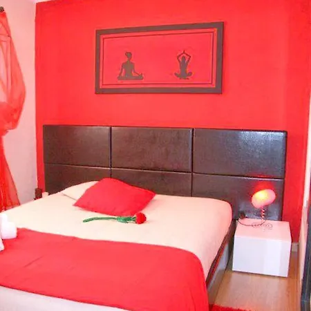 Charming House In Santa Eulalia, Perfect For 18 Guests Casa de Férias