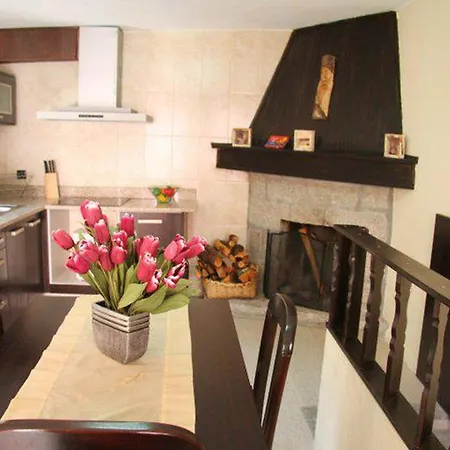 Charming House In Santa Eulalia, Perfect For 18 Guests Nyaraló Santa Eulalia (Guarda)