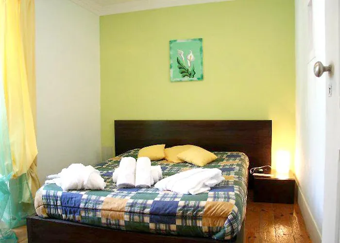 Hébergement de vacances Charming House In Santa Eulalia, Perfect For 18 Guests